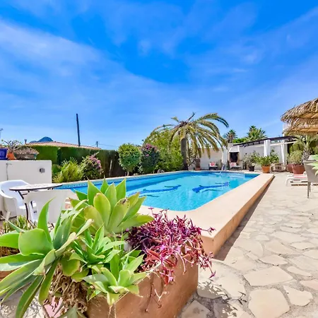 Guzman - Margareta Villa Calp